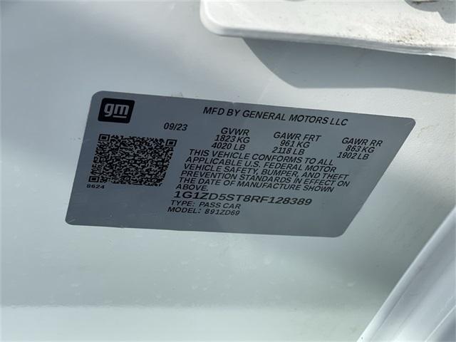 Photo of 2024 Summit White Chevrolet Malibu