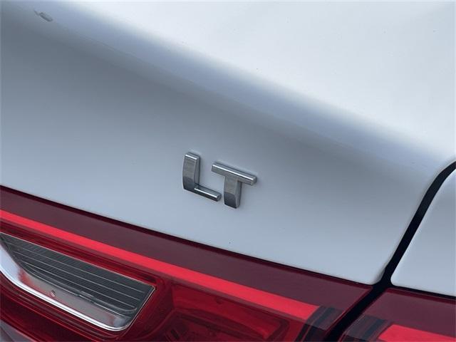 Photo of 2024 Summit White Chevrolet Malibu