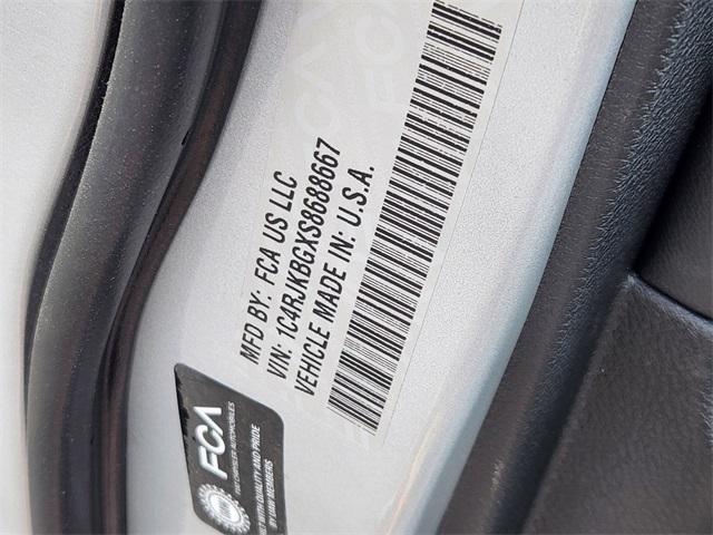 Photo of 2025 Silver Zynith Jeep Grand Cherokee L