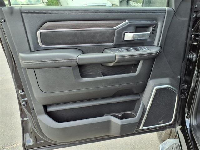 Photo of 2025 Diamond Black RAM 2500