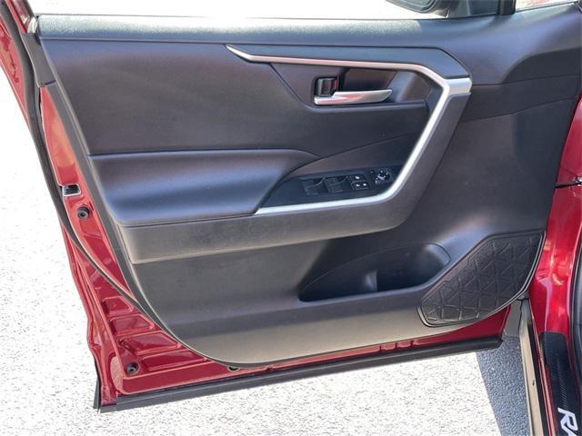 Photo of 2020 Ruby Flare Pearl Toyota RAV4
