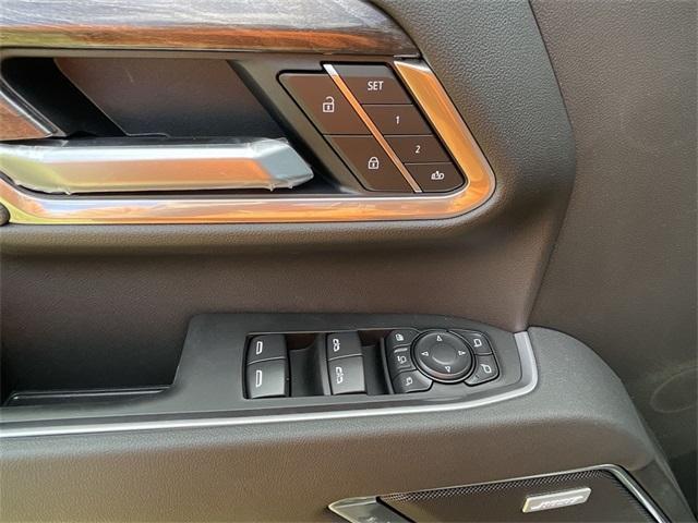 Photo of 2025 Black Chevrolet Silverado 2500