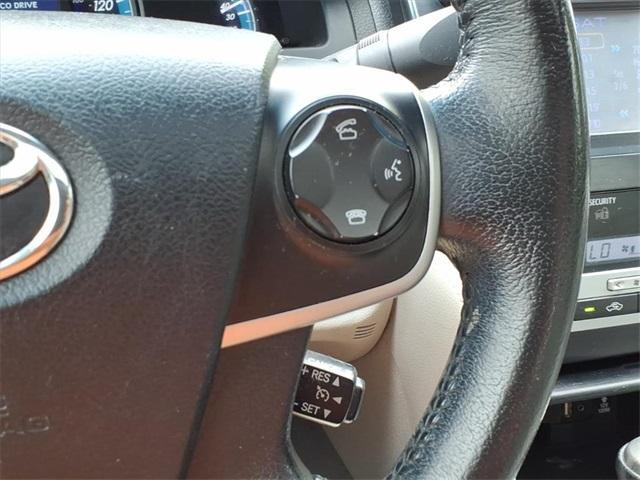 Photo of 2012 Classic Silver Metallic Toyota Camry Hybrid
