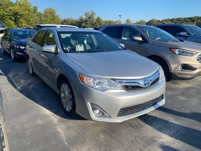 Photo of 2012 Classic Silver Metallic Toyota Camry Hybrid