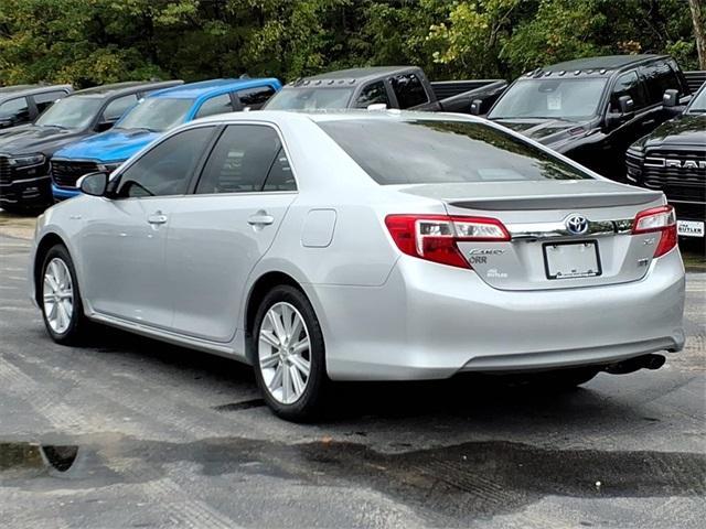 Photo of 2012 Classic Silver Metallic Toyota Camry Hybrid
