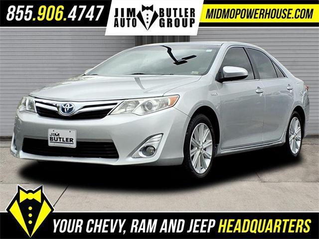 Photo of 2012 Classic Silver Metallic Toyota Camry Hybrid