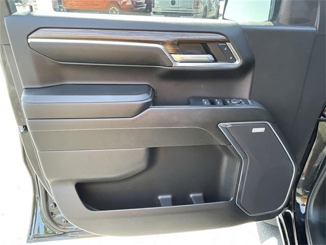 Photo of 2024 Black Chevrolet Silverado 1500