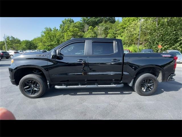 Photo of 2024 Black Chevrolet Silverado 1500