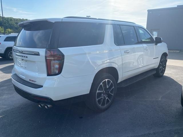 Photo of 2022 Summit White Chevrolet Suburban