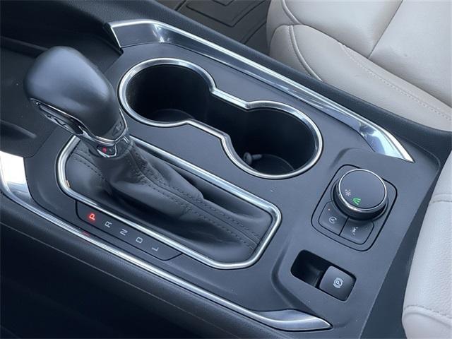 Photo of 2023 Mosaic Black Metallic Chevrolet Traverse