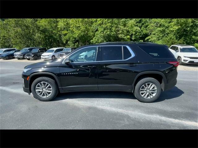 Photo of 2023 Mosaic Black Metallic Chevrolet Traverse