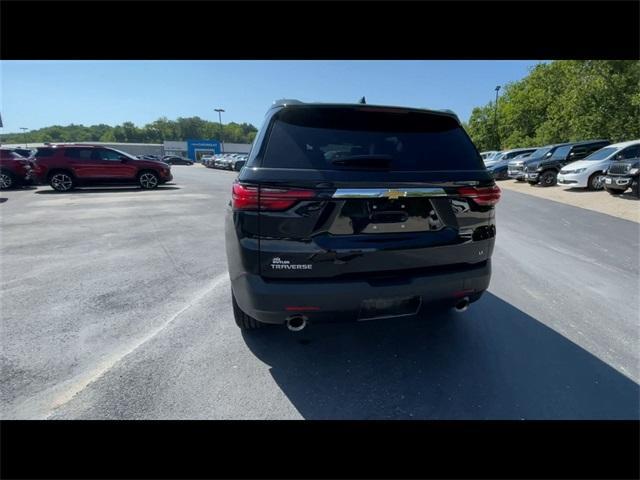 Photo of 2023 Mosaic Black Metallic Chevrolet Traverse