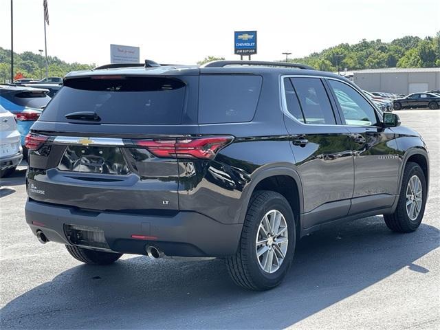 Photo of 2023 Mosaic Black Metallic Chevrolet Traverse