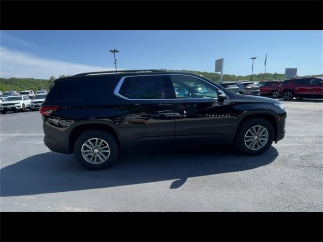Photo of 2023 Mosaic Black Metallic Chevrolet Traverse