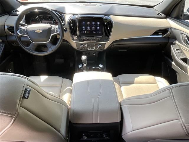 Photo of 2023 Mosaic Black Metallic Chevrolet Traverse