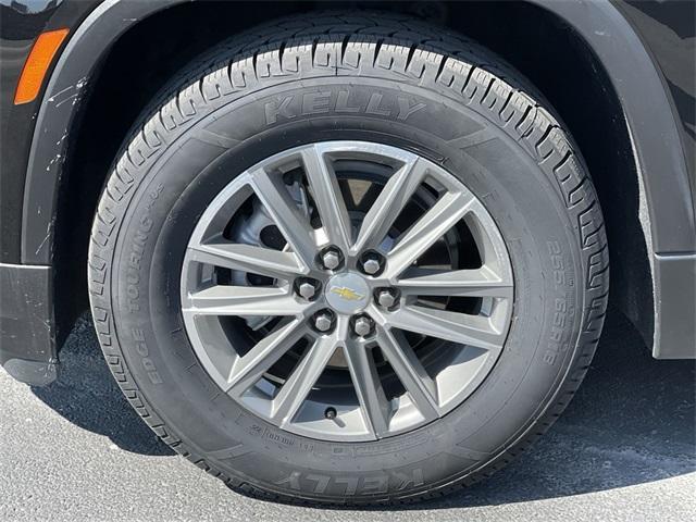 Photo of 2023 Mosaic Black Metallic Chevrolet Traverse