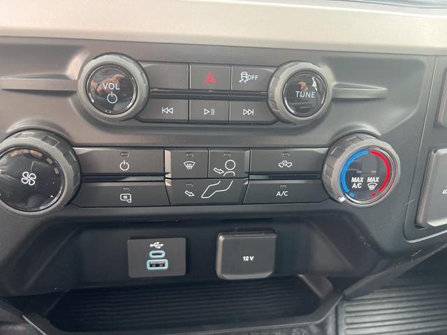 Photo of 2025 Oxford White Ford F-350