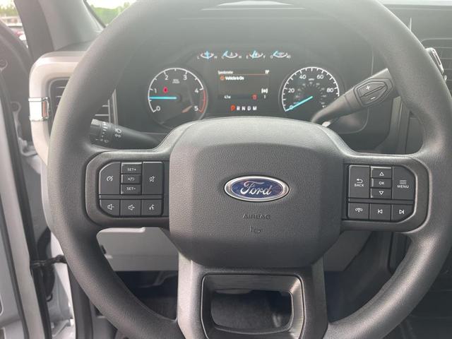 Photo of 2025 Oxford White Ford F-350