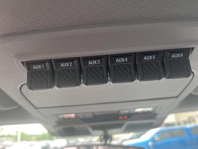 Photo of 2025 Oxford White Ford F-350
