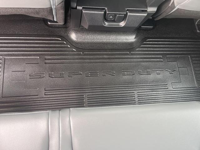 Photo of 2025 Oxford White Ford F-350
