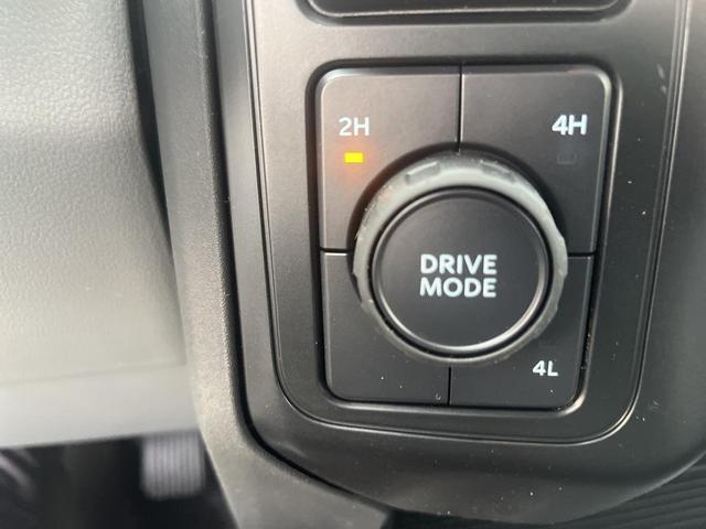 Photo of 2025 Oxford White Ford F-350