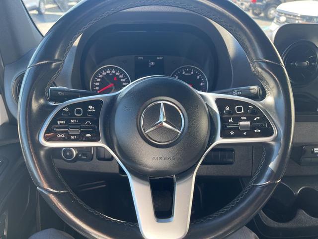 Photo of 2022 White Mercedes-Benz Sprinter 1500