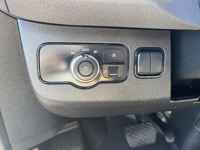 Photo of 2022 White Mercedes-Benz Sprinter 1500