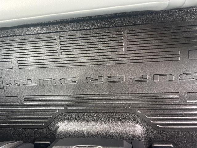 Photo of 2025 Oxford White Ford F-350