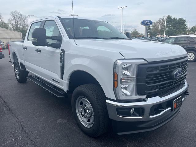 Photo of 2025 Oxford White Ford F-350