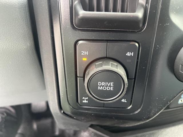 Photo of 2025 Oxford White Ford F-350