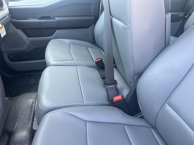 Photo of 2025 Oxford White Ford F-250