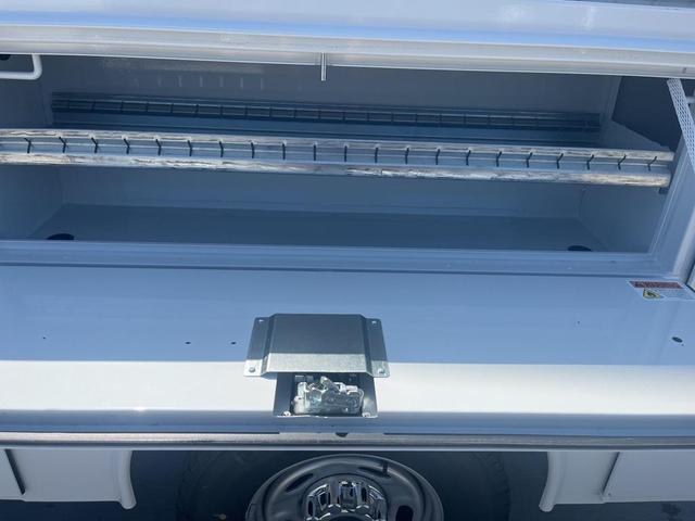 Photo of 2025 Oxford White Ford F-250