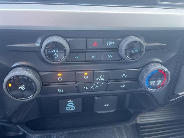 Photo of 2025 Oxford White Ford F-250
