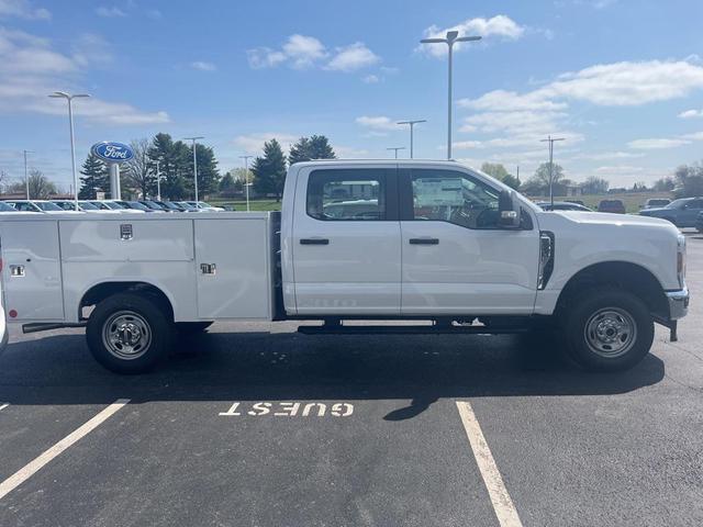 Photo of 2025 Oxford White Ford F-250