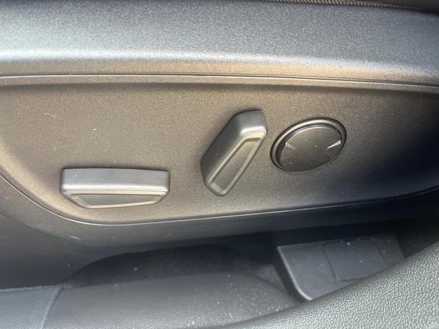 Photo of 2025 Carbonized Gray Metallic Ford Escape