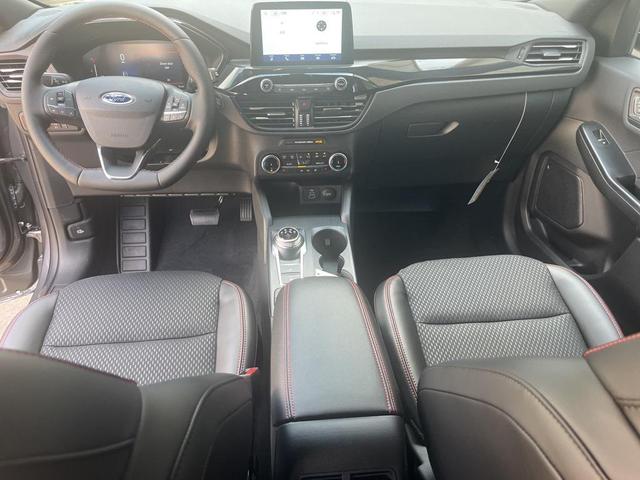 Photo of 2025 Carbonized Gray Metallic Ford Escape