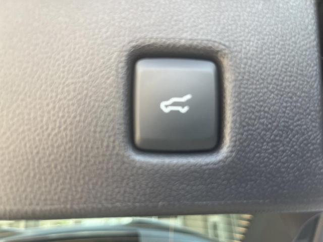 Photo of 2025 Carbonized Gray Metallic Ford Escape