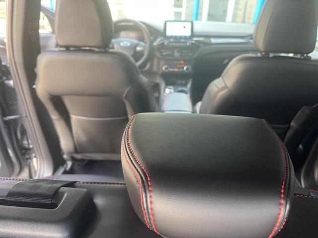 Photo of 2025 Carbonized Gray Metallic Ford Escape