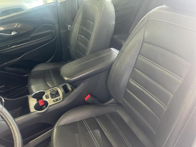 Photo of 2022 Marine Metallic GMC Terrain