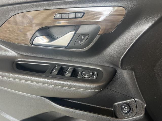 Photo of 2022 Marine Metallic GMC Terrain