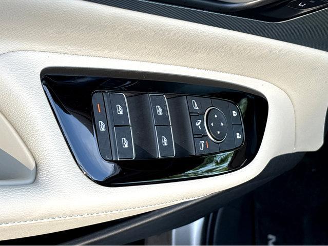 Photo of 2025 Champagne Silve Nissan Murano