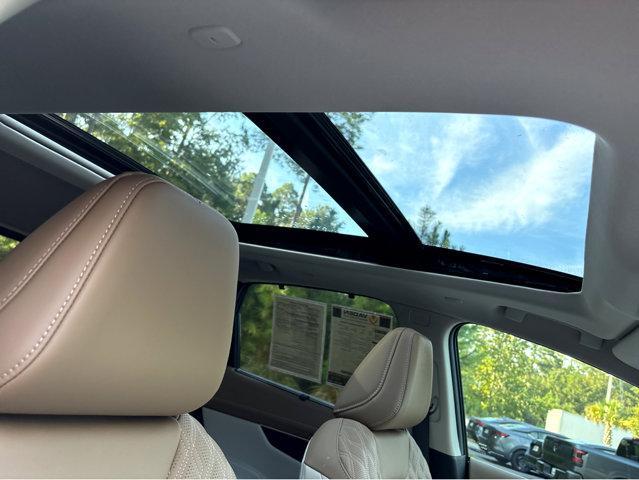 Photo of 2025 Champagne Silve Nissan Murano