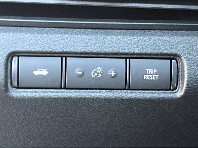 Photo of 2024 Glacier White Nissan Altima