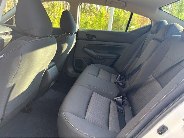 Photo of 2024 Glacier White Nissan Altima