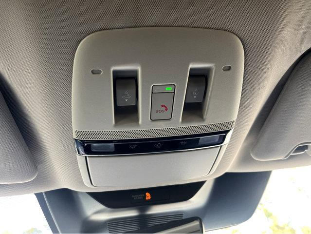 Photo of 2025 Everest White P Nissan Murano
