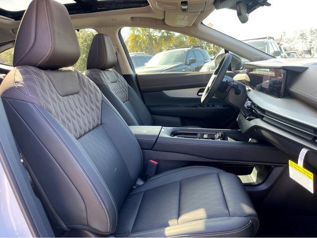 Photo of 2025 Everest White P Nissan Murano