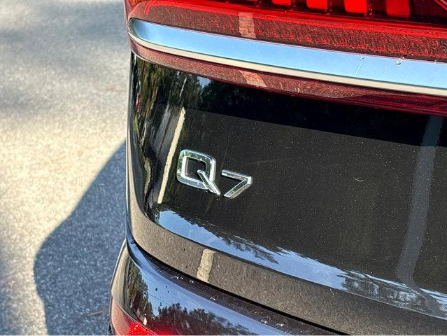 Photo of 2024 Mythos Black Metallic Audi Q7