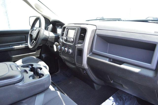 Photo of 2019 Brilliant Black Crystal Pearlcoat RAM 1500 Classic