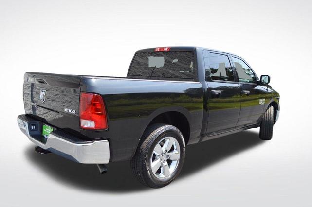 Photo of 2019 Brilliant Black Crystal Pearlcoat RAM 1500 Classic