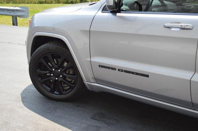 Photo of 2021 Billet Silver Metallic Clearcoat Jeep Grand Cherokee